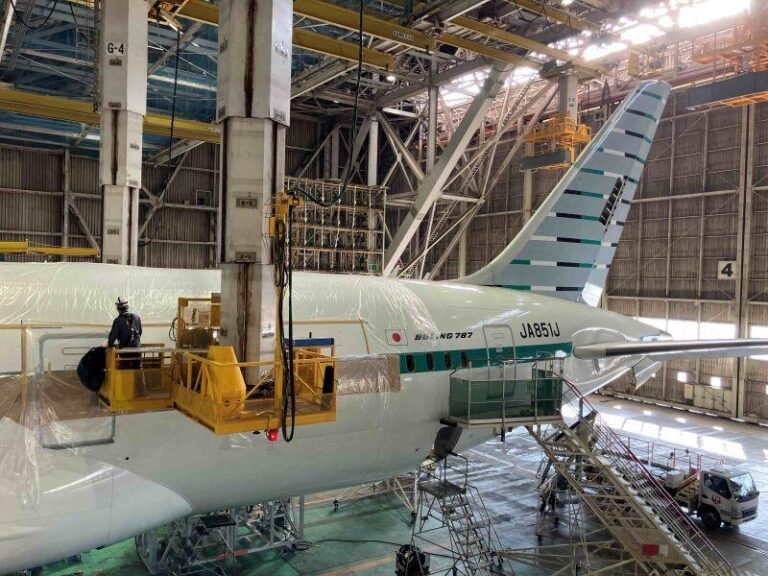 JAL Details Drag Reducing Riblet Expansion Plans JAL 787 OWell riblet application