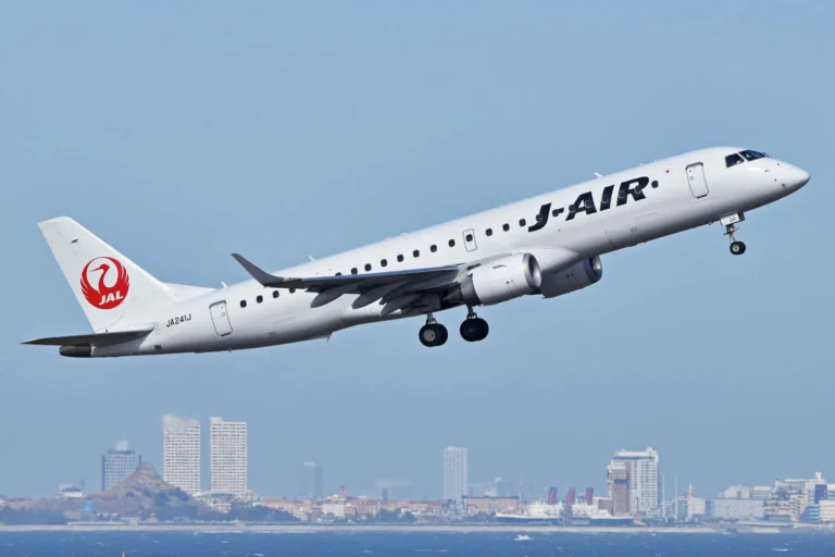 Japan Airlines renews Embraer support deal as it weighs E2 for regional fleet Air Data News