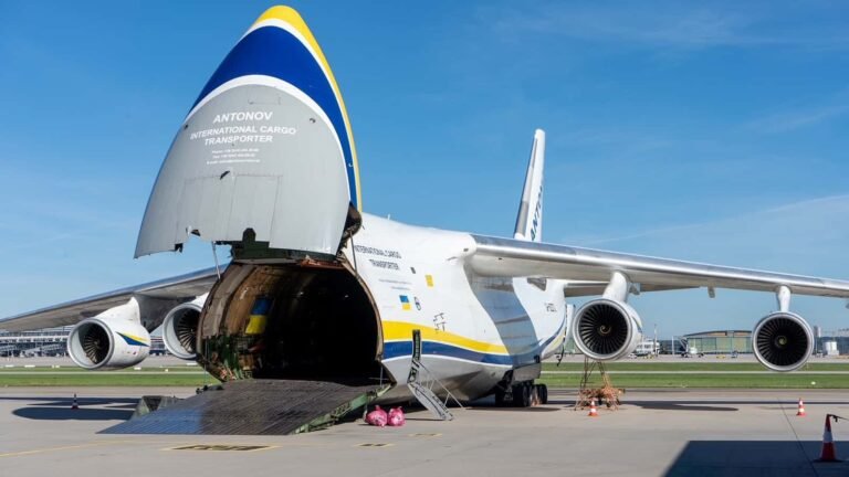 Können sie die An-124 ersetzen? Antonow An-124 von Antonov Airlines in Aktion.