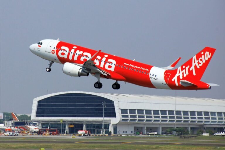 Malaysia holds contingency talks with airlines as AirAsia’s finances worsen Malaysia holds contingency talks with airlines as AirAsia’s finances worsen
