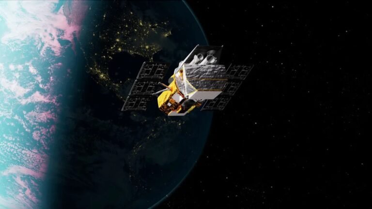 NASA's doomed Swift space telescope restarts science work after rescue mission fails