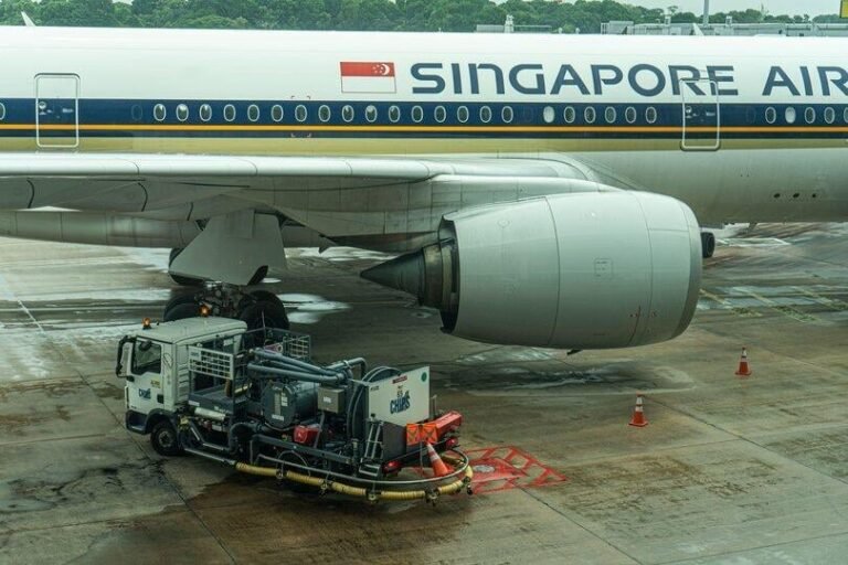Singapore refueling