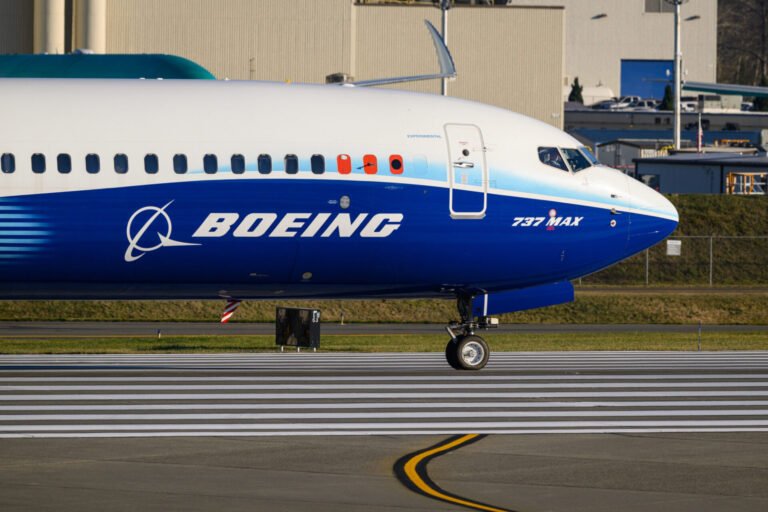 Software issue puts B737 MAX 7 & MAX 10 under fresh scrutiny Software issue puts B737 MAX 7 & MAX 10 under fresh scrutiny