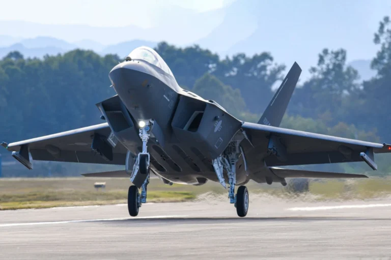 South Korea takes delivery of its first homegrown KF-21 fighter Air Data News