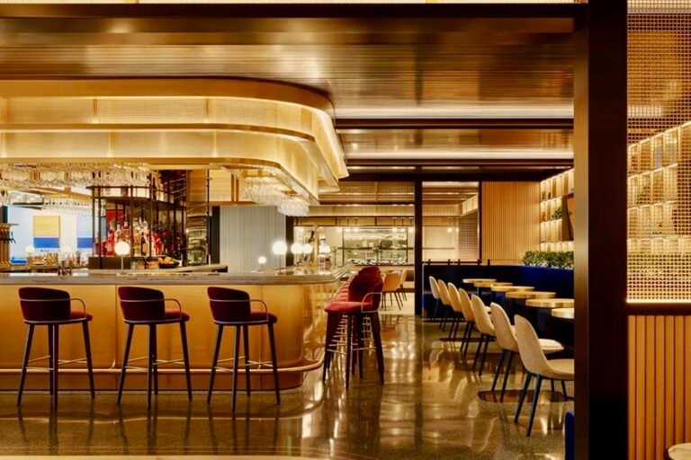 Southwest to open first-ever airport lounges Southwest to open first-ever airport lounges