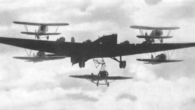 Sowjetisches Projekt „Sweno“: Der fliegende Flugzeugträger aus Russland Sowjetisches Projekt „Sweno“: Der fliegende Flugzeugträger aus Russland