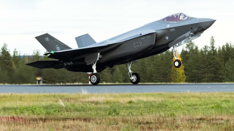 Stealth-Jet strandet auf den Azoren Fertigung der Dornier Do 27 in Oberpfaffenhofen