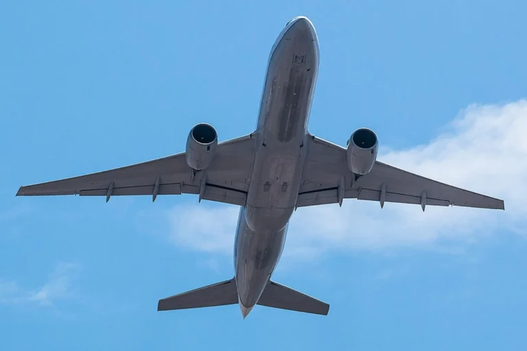 Stratolaunch buys Boeing 777 to expand hypersonic flight testing Air Data News