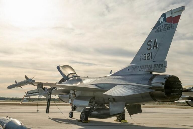 Texas Air National Guard F-16 crashes in Michigan Texas Air National Guard F-16 crashes in Michigan