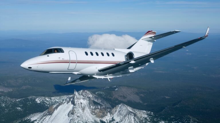 Textron Aviation brings Starlink connectivity to the Hawker fleet