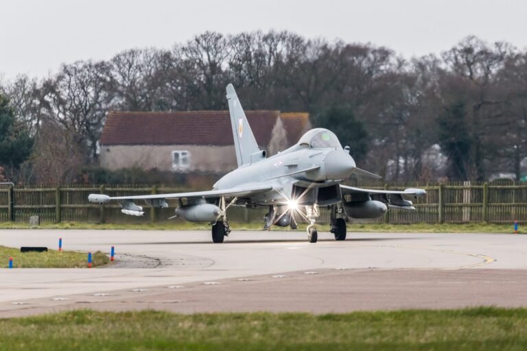 Turkish Air Force pilots begin Eurofighter training with RAF Turkish Air Force pilots begin Eurofighter training with RAF