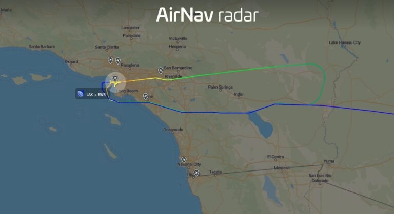 United UA1855 to Newark declared an emergency and returned to LAX few minutes after takeoff United UA1855 to Newark declared an emergency and returned to LAX few minutes after takeoff