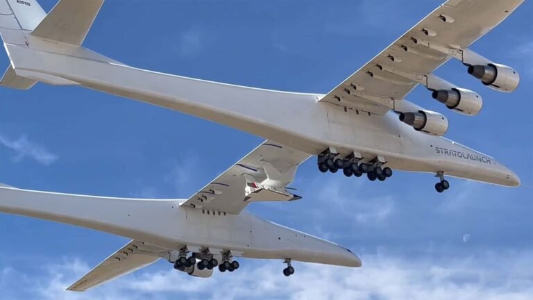 117 Meter Spannweite! Das größte Flugzeug der Welt fliegt wieder Riesenflugzeug Stratolaunch "Roc" in Aktion am 2. Oktober 2026.