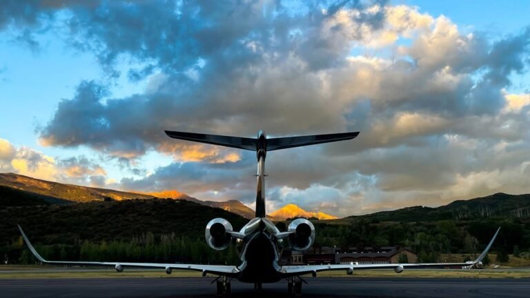 Aspen airport weighs 140% landing-fee hike before its 2027 closure Aspen airport weighs 140% landing-fee hike before its 2027 closure