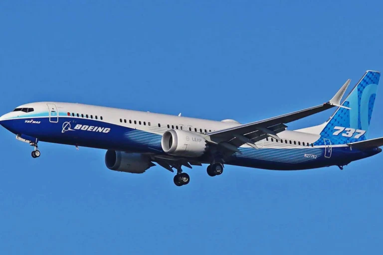 Boeing 737 MAX 10, largest ever built, receives FAA certification Air Data News