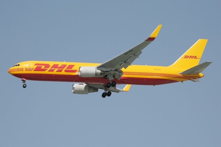 DHL Express 767F
