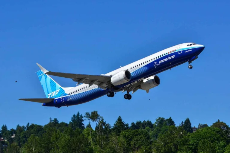 FAA widens scrutiny of 737 MAX software issue as MAX 10 certification stalls Air Data News