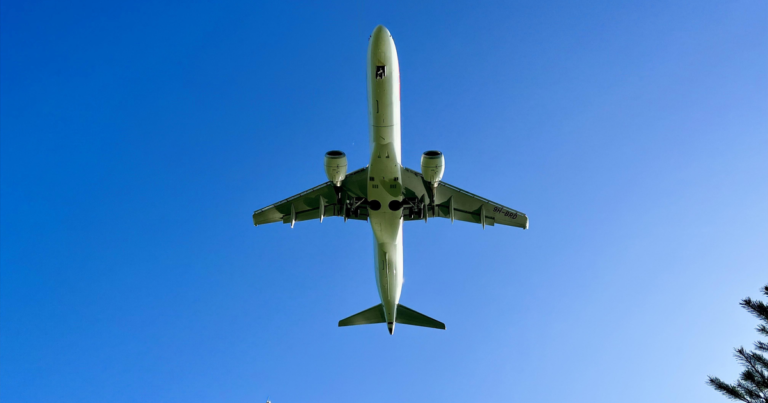 Flugzeugkennzeichen erklärt: Das verraten die Buchstaben und Zahlen Flugzeugkennzeichen erklärt: Das verraten die Buchstaben und Zahlen