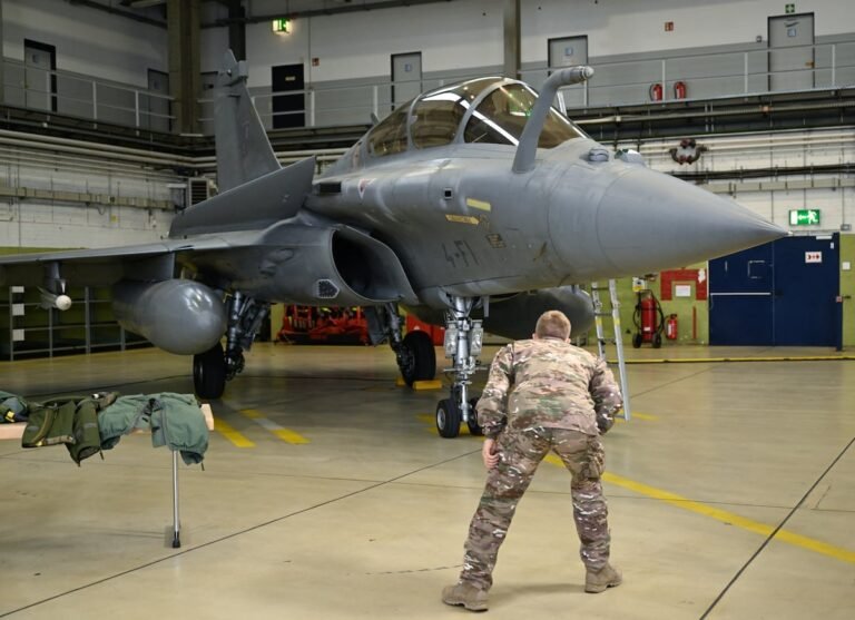 France to start training Ukrainian pilots on Rafale warplanes in November, minister says France to start training Ukrainian pilots on Rafale warplanes in November, minister says