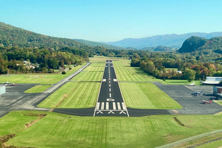 How To Land From A Visual Approach