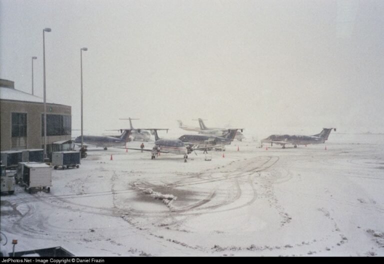 Live streaming now: 24/7 from Milwaukee’s Mitchell Airport Live streaming now: 24/7 from Milwaukee’s Mitchell Airport