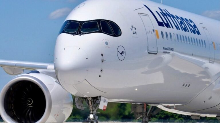 Lufthansa carries extra fuel amid Frankfurt, Zurich supply crunch Lufthansa carries extra fuel amid Frankfurt, Zurich supply crunch