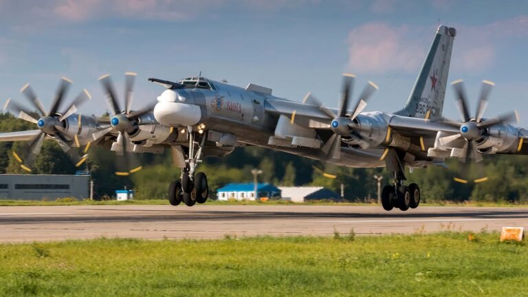 Modernisierte strategische Bomber navigieren mit den Sternen