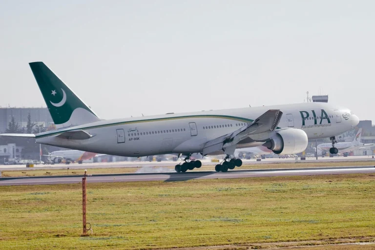 Privatized PIA explores Airbus and Boeing jets to rebuild its fleet Air Data News
