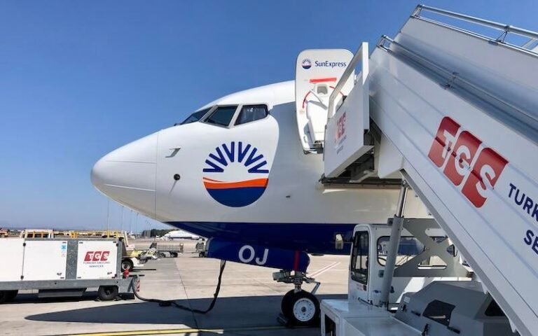 SunExpress Sees High Fuel Prices Accelerating Fleet Renewal SunExpress 737-8