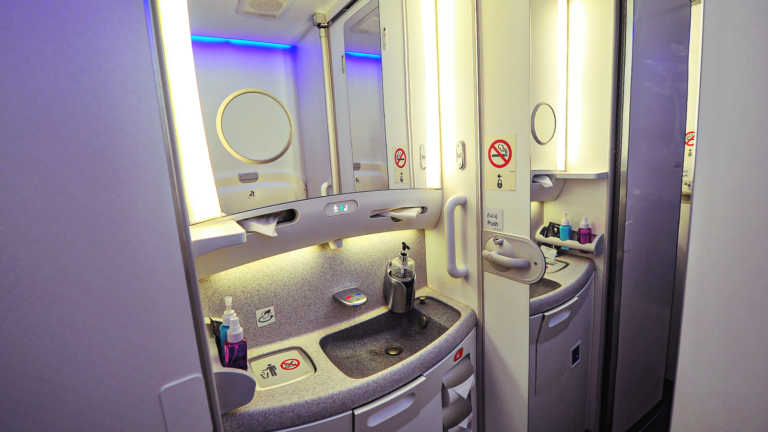 The 5-Minute Cabin Sweep Flight Attendants Do After Landing, Because You Almost Never Get Back On The Plane The 5-Minute Cabin Sweep Flight Attendants Do After Landing, Because You Almost Never Get Back On The Plane