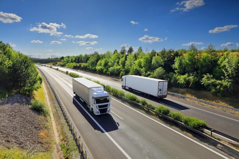Truck-Lorry-HGV-Jaroslav-Pachy-sr-shutterstock-2340669945.jpg