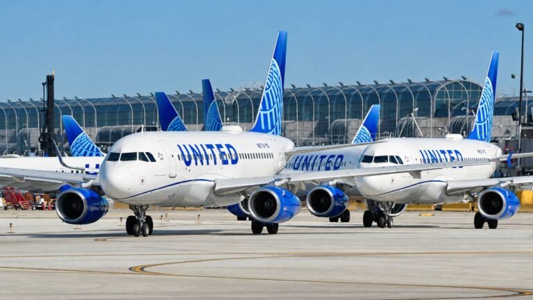 United Airlines Unveils 54,000 Square-Foot Lounge As Part Of Houston’s Terminal B Overhaul United Airlines Unveils 54,000 Square-Foot Lounge As Part Of Houston’s Terminal B Overhaul