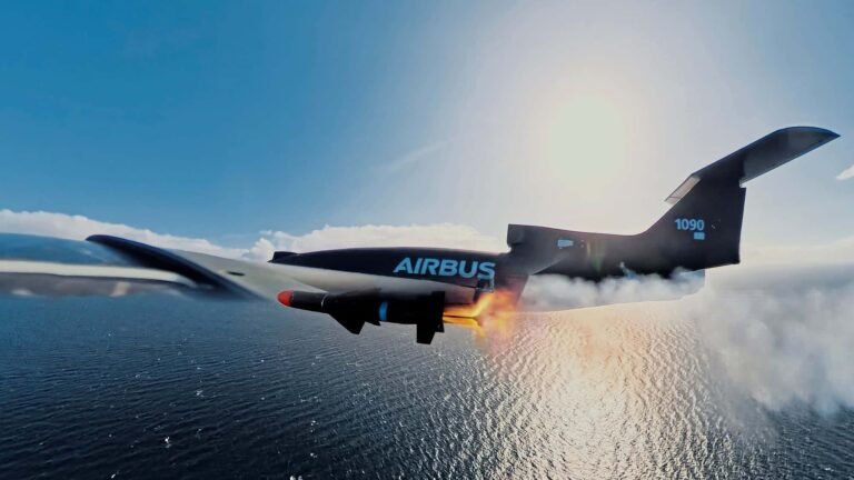 B-21 Raider unter Dach in Edwards